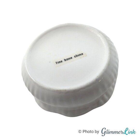 Delicate Green Bow Lidded Round Fine Bone China Trinket Box - Picture 10 of 11